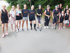 Laufevent in der Region Bild: Patienten, Angehörige, Freunde und Mitarbeiter am Start eines Laufevents